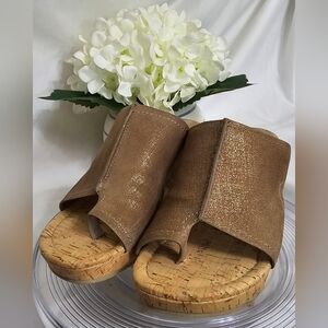 Donald Pliner, Gerie 60 Wedge Sandals | Size 7M (women's) | Grey Tan Shimmer